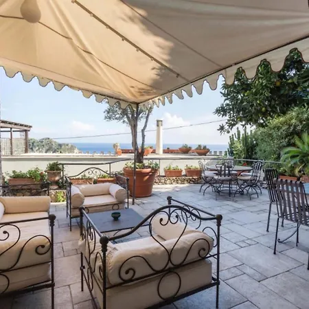 Eleonora Isola Bella Sea View Small Pool + Jacuzzi Taormina