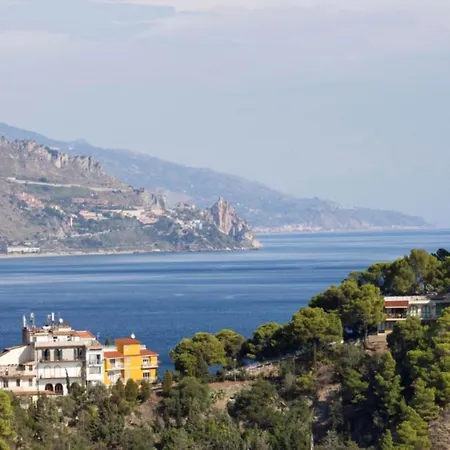 Villa Eleonora Isola Bella Sea View Small Pool + Jacuzzi Taormina