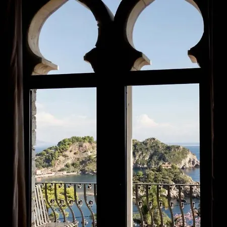 Eleonora Isola Bella Sea View Small Pool + Jacuzzi Taormina