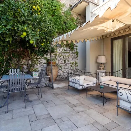 Eleonora Isola Bella Sea View Small Pool + Jacuzzi וילה